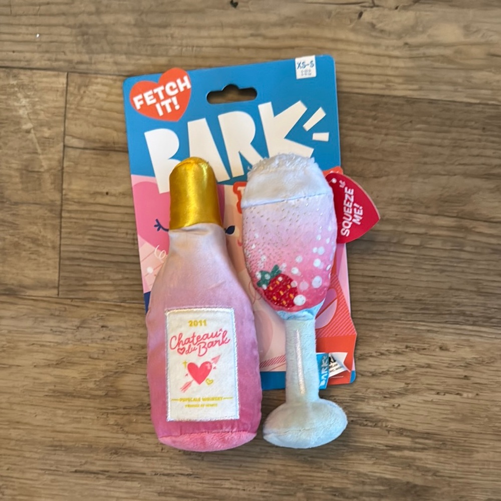NWT Bark Box Puppy Love Bubbly Stuffed Champagne Bottle and Glass